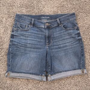 Maurices Classic Blue Jean Shorts Size 14w